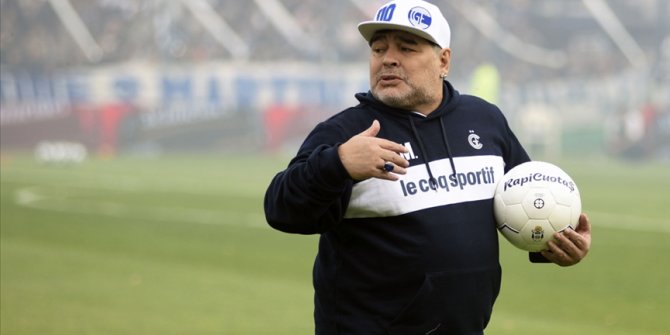 Futbol dünyasından Maradona geçti