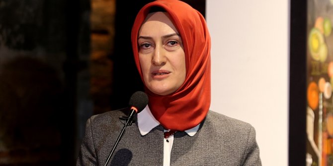 KADEM Yönetim Kurulu Başkanı Dr. Gümrükçüoğlu: İnsanı insan yapan manevi unsurlar dijital çağda da korunmalı