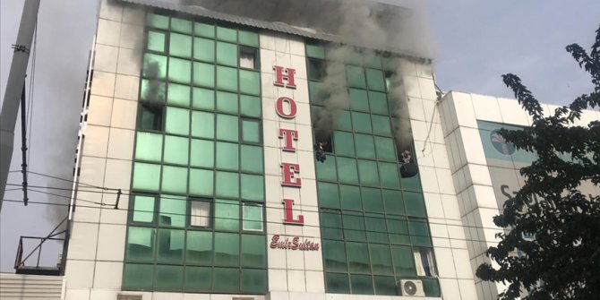 Şanlıurfa'da otel yangını