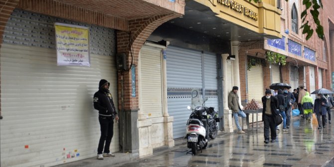 İran'da son 24 saatte Kovid-19'dan 406 kişi hayatını kaybetti