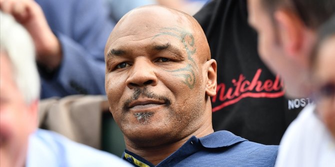 Mike Tyson gösteri maçıyla ringlere döndü