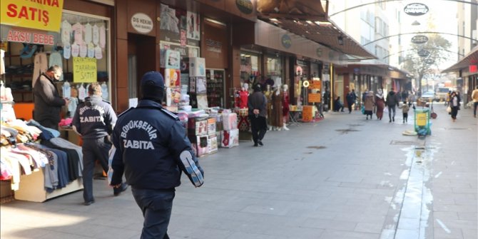 Gaziantep Büyükşehir Belediyesinden esnafa 1500 lira destek