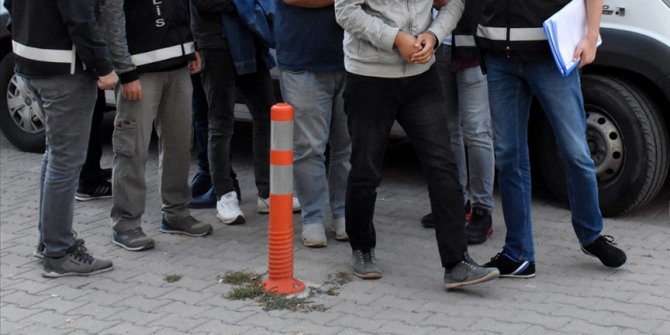 İzmir merkezli 39 ilde FETÖ'nün TSK yapılanmasına operasyon: 63 gözaltı