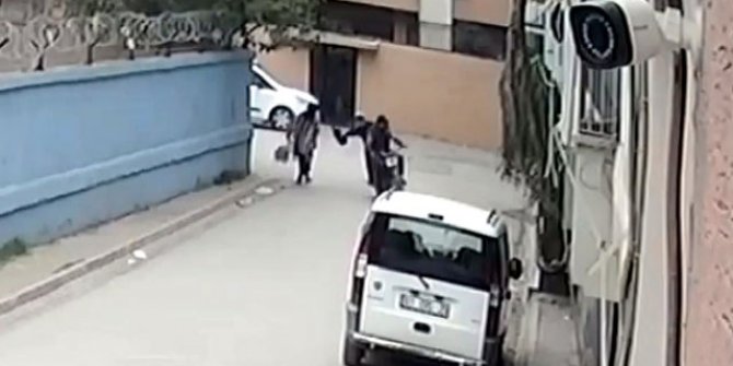 Çaldıkları çantadan 1 lira 75 kuruş çıkan 2 kapkaçcı, tutuklandı
