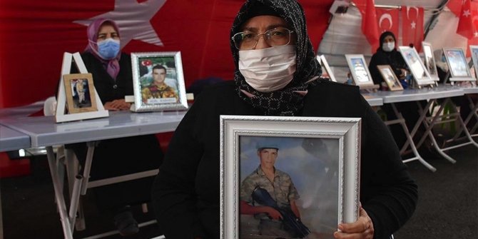 Diyarbakır annelerinden Altıntaş: PKK'dan, HDP'den oğlumu istiyorum