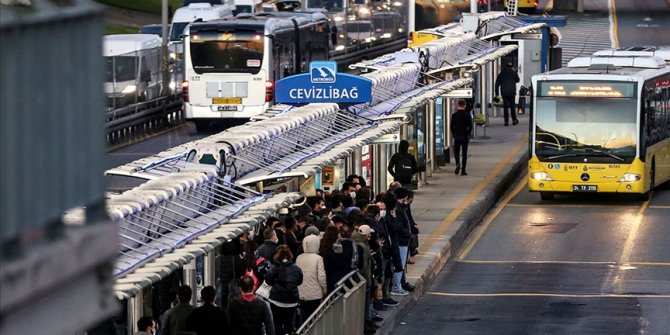 İstanbul'da toplu taşımada oluşabilecek yoğunluğun azaltılması için bazı tedbirler alındı