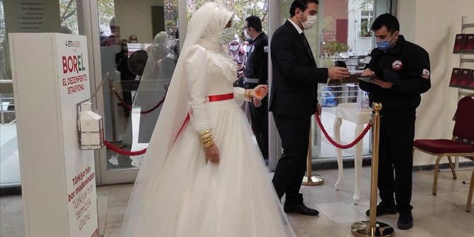 İstanbul'daki nikah salonlarında yoğunluk yaşanıyor