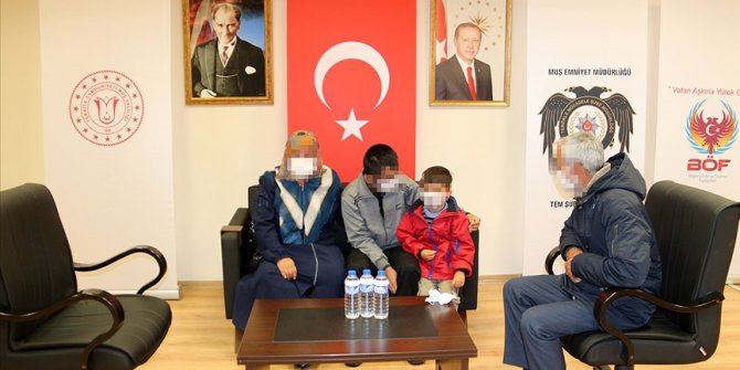 Muş'ta ikna çabaları sonucu teslim olan terörist ailesiyle buluşturuldu