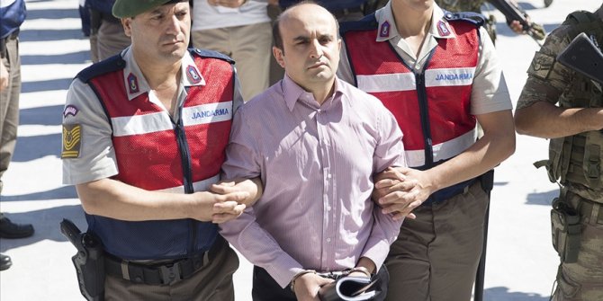 Vurulacak hedefleri darbeci pilotlara ileten eski yüzbaşı cezasız kalmadı