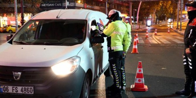 Ankara'da kesintisiz sokağa çıkma kısıtlaması denetimlerle başladı