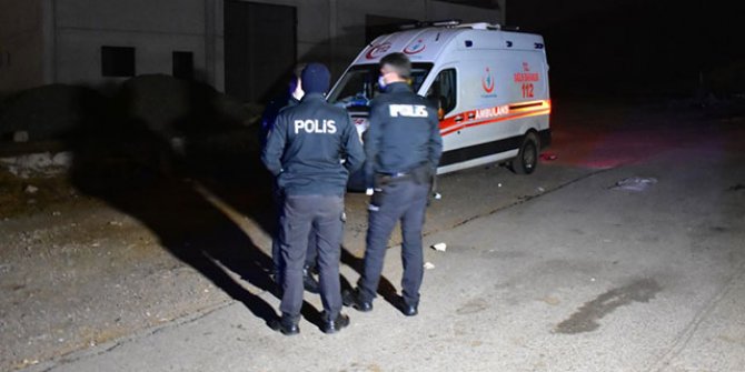 Husumetli olduğu komşusunu öldürdü