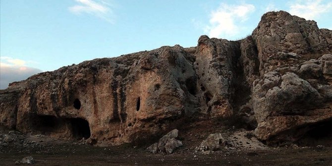 Erzurum'un tarih kokan mağarası: Cunni