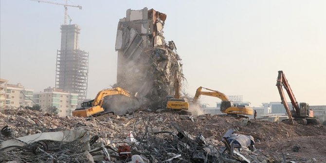 İzmir'de depremin ardından acil yıkılacak 71 binadan 67'sinin yıkımı tamamlandı