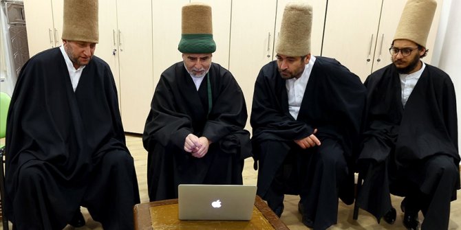 Semazenlerin tercihi 'Koronavirüsle zorlu mücadele' oldu