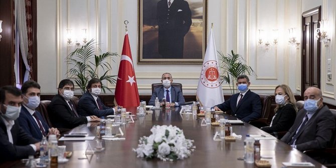 Avukatların 28 maddelik yeni reform önerileri, Adalet Bakanı Gül'e iletildi