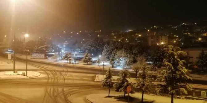 Kayseri'nin Hacılar ilçesine kar yağdı