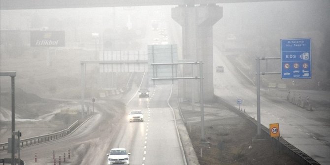 'Kilit kavşak' Kırıkkale'de yoğun sis etkili oluyor