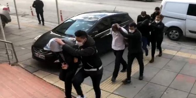Ankara'da belediye çalışanı, görev kartı bulunan araçla uyuşturucu sevk ederken yakalandı