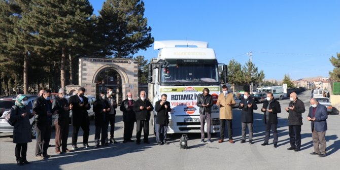 Nevşehir, Kırşehir ve Sivas'ta İHH'nin yardım tırları Suriye'ye gönderildi