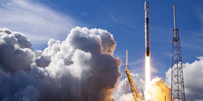 SpaceX, SiriusXM uydusunu başarıyla uzaya fırlattı
