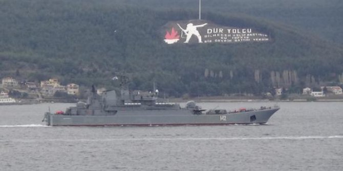 Rus savaş gemileri, Çanakkale Boğazı'ndan geçti