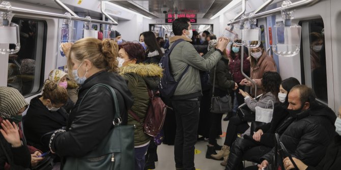 Ankara'da toplu taşıma araçlarında yoğunluk