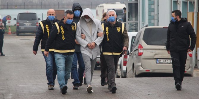 FETÖ soruşturmasında el koyulan araçları çalmak isterken yakalandılar