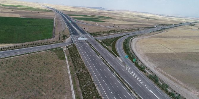 Ankara-Niğde Otoyolu'nun tamamı hizmete girdi