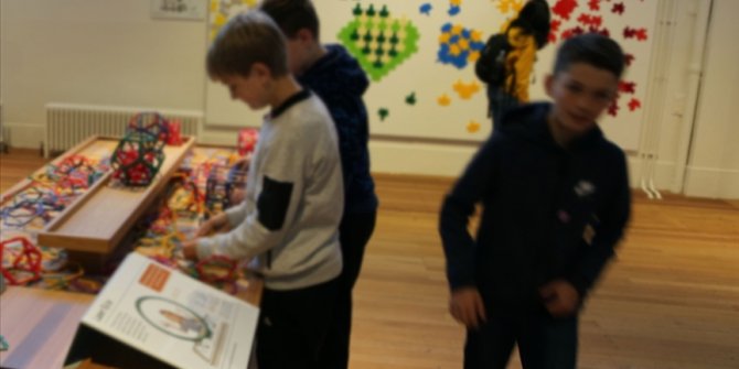 UNICEF tarihinde ilk kez İngiltere'deki çocuklara yardım edecek