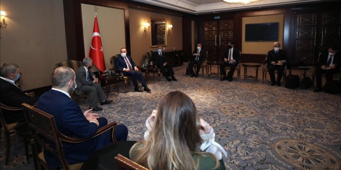 Akar ve Çavuşoğlu, Kiev'de Kırım Tatar temsilcileriyle görüştü