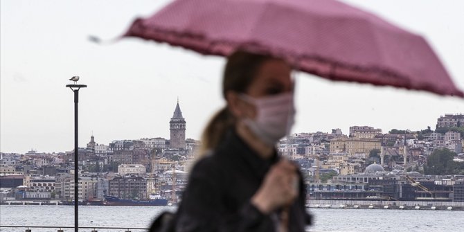İstanbul'da öğleden sonra hafif yağmur bekleniyor