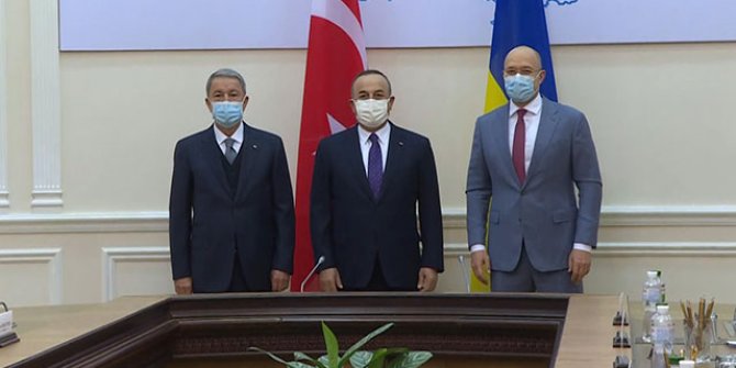 Bakan Çavuşoğlu ve Akar, Ukrayna Başbakanı Shmyhal ile görüştü