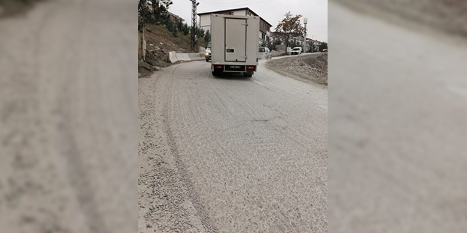 Güzelyurt Caddesi'ne asfalt talebi