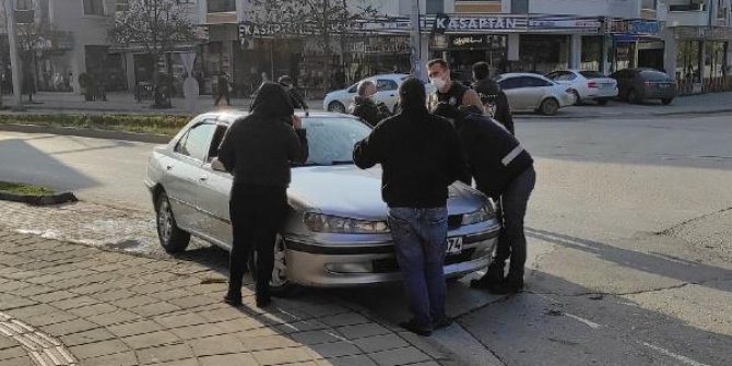Düzce’de sokağa çıkma kısıtlamasına uymayanlara ceza kesildi