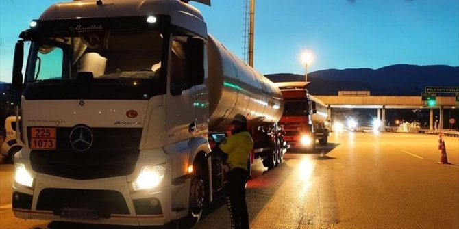 Yurt genelinde yük taşıyan araçlar denetlendi