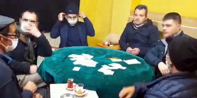 Eski dernek binasında kumar oynarken yakalanan 25 kişiye 78 bin 750 lira ceza