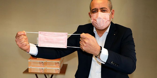 Koronavirüsü yüzde 99.9 oranında öldürdüğü öne sürülen maske, Türkiye’de