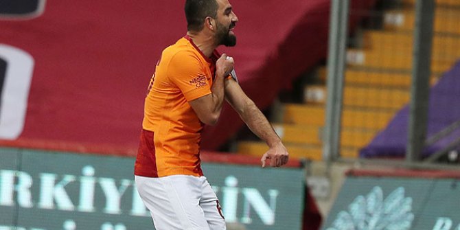 Galatasaray'da kaptan direksiyona geçti