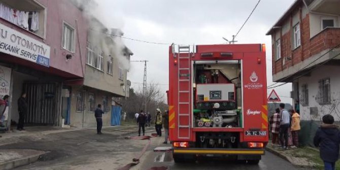 Doğalgaz sobası yangına sebep oldu; çocuklar dumandan etkilendi