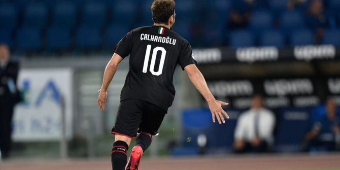 Hakan Çalhanoğlu yıldızlaştı Milan kazandı