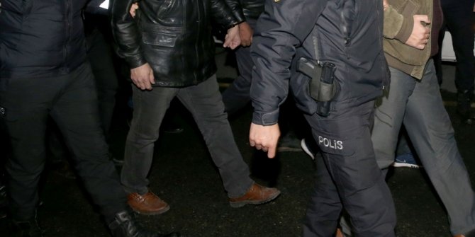 Ankara polisinin 4 ilde düzenlediği sahte içki operasyonunda 27 gözaltı