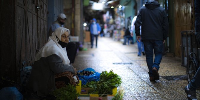 Kovid-19 aşısını uygulamaya başlayan İsrail, işgal altındaki Filistinlileri kaderine terk ediyor