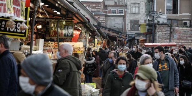 Mısır Çarşısı'nda adım atacak yer kalmadı