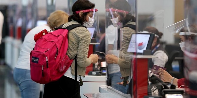 Türkiye'ye gelen THY uçaklarındaki yolcuların negatif PCR testini ibraz etmesi gerekiyor