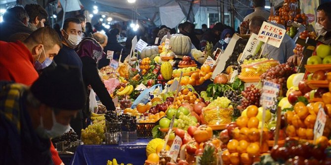 İstanbul'da sokağa çıkma kısıtlaması öncesinde alışveriş yoğunluğu yaşandı