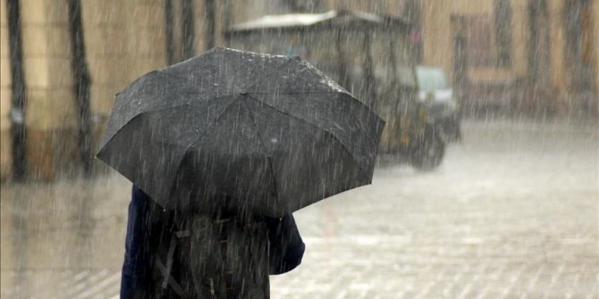 Kıyı Ege ve Antalya çevreleri için 'kuvvetli sağanak' uyarısı