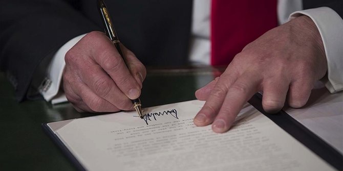 Trump Kovid-19 ekonomik destek paketini imzaladı