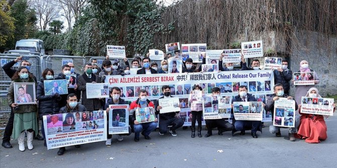 Uygur Türkleri'nden Çin'in İstanbul Başkonsolosluğu önünde eylem