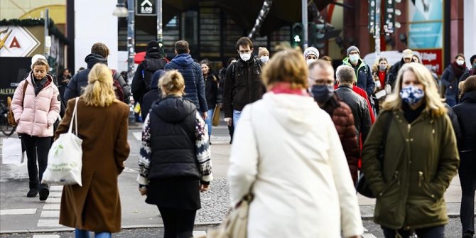 Almanya'da Kovid-19'dan günlük en fazla ölüm sayısı kayıtlara geçti