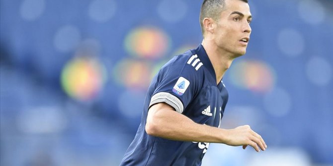 Cristiano Ronaldo sosyal medyada 500 milyon takipçiye yaklaştı